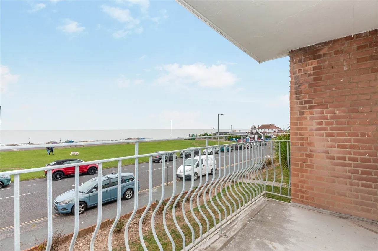 Marine Parade West, Clacton-on-Sea, Essex, CO15, photo 6
