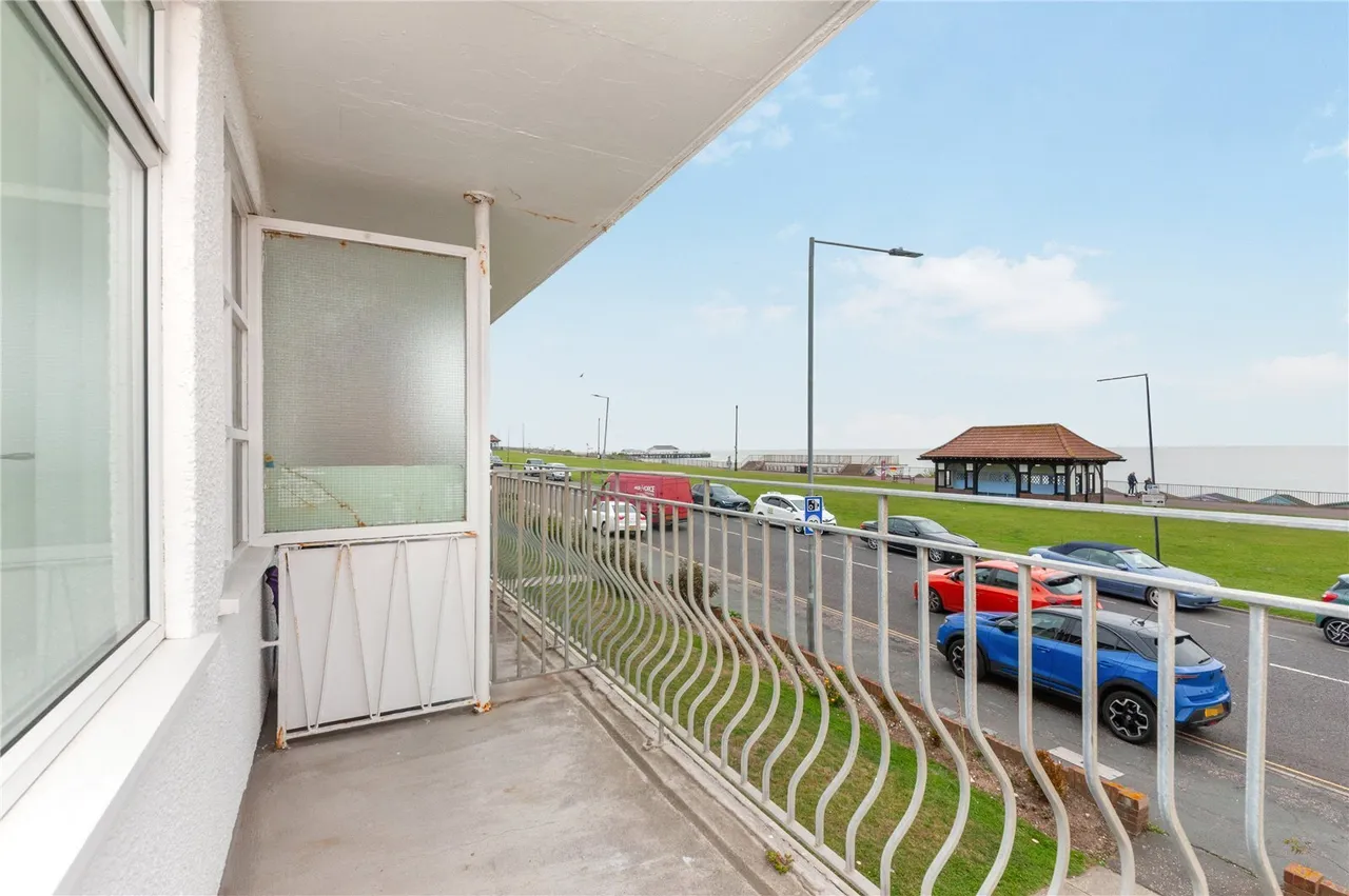 Marine Parade West, Clacton-on-Sea, Essex, CO15, photo 11