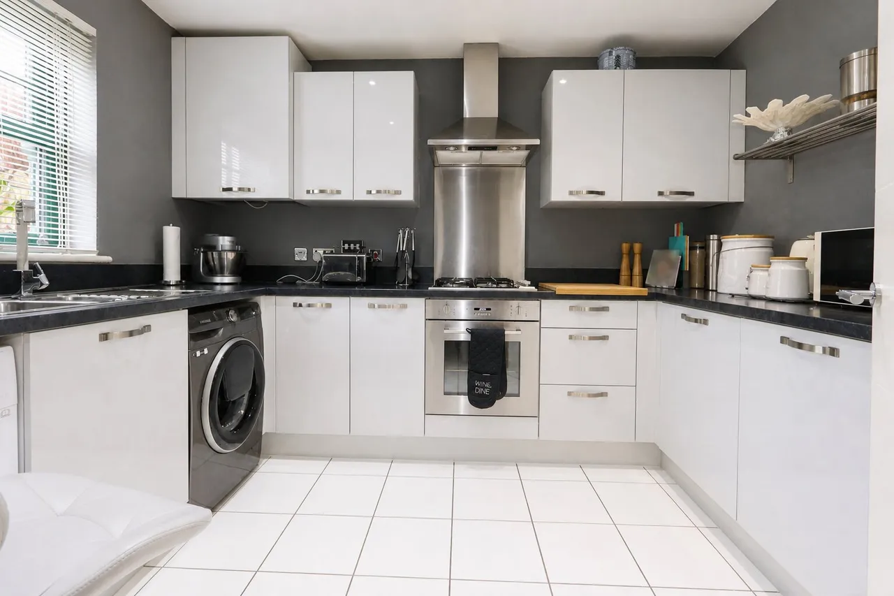 Blakesley Street, Corby, NN17, photo 3