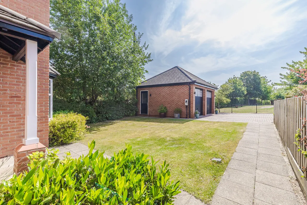 Georges Place, Tarporley, photo 36