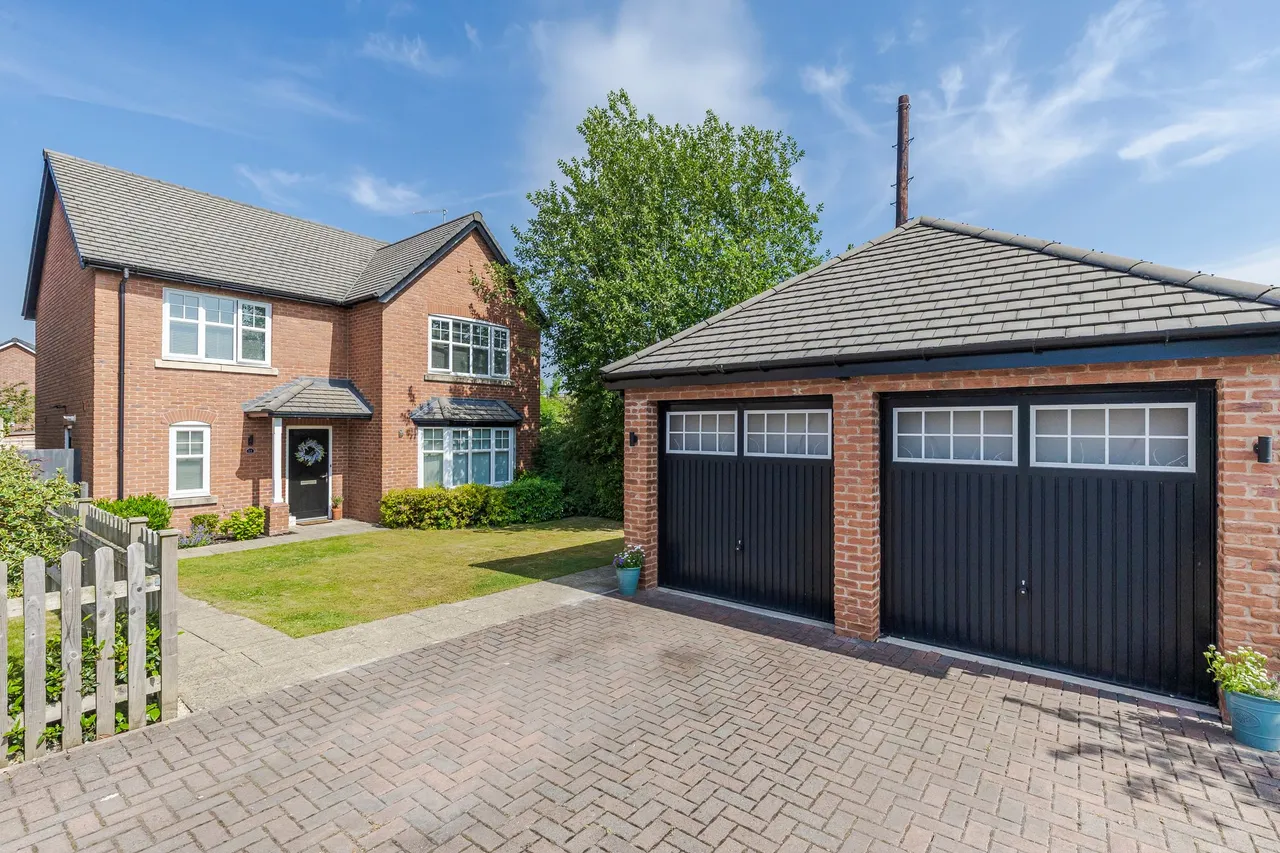 Georges Place, Tarporley, photo 5