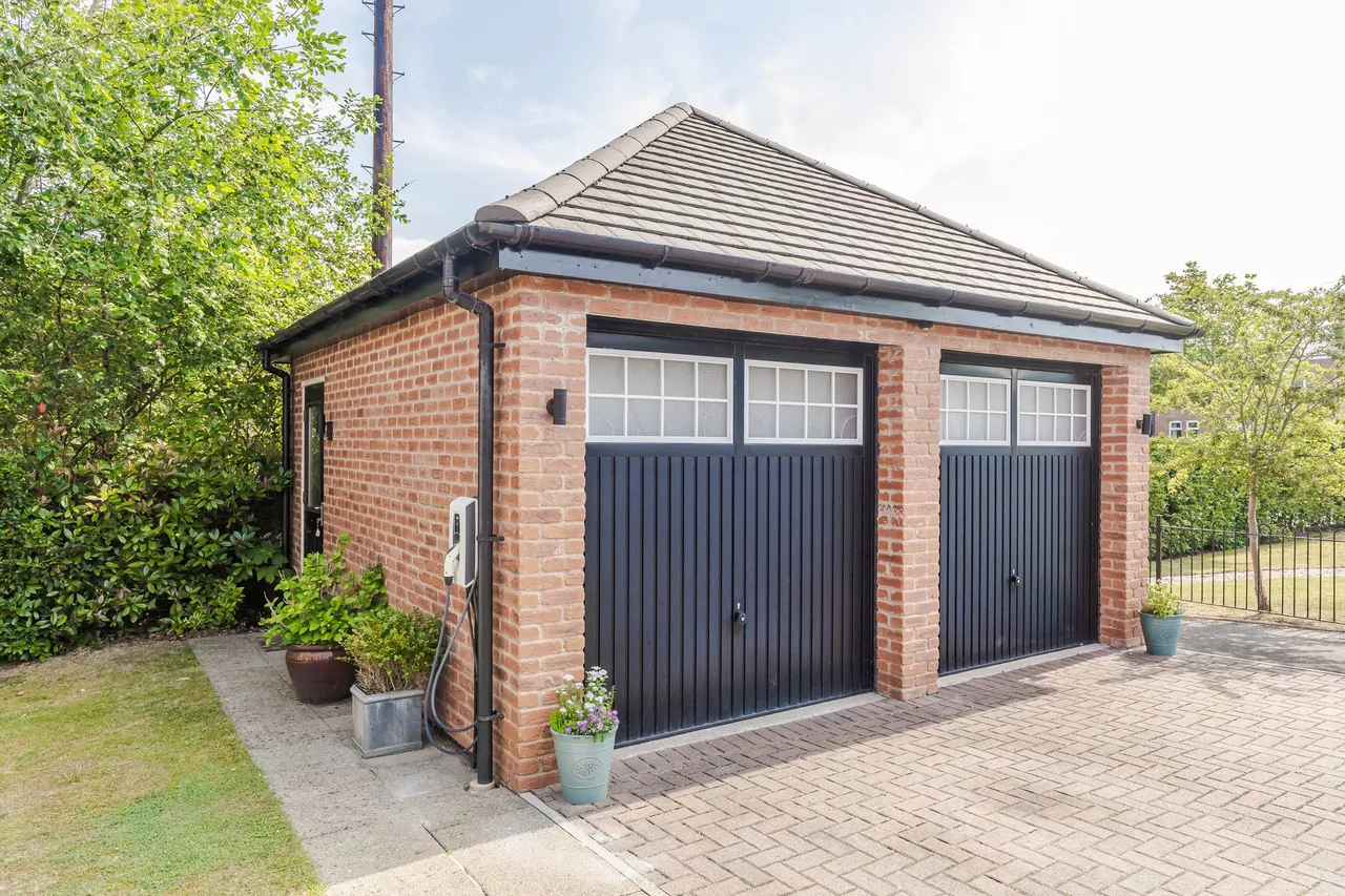 Georges Place, Tarporley, photo 37