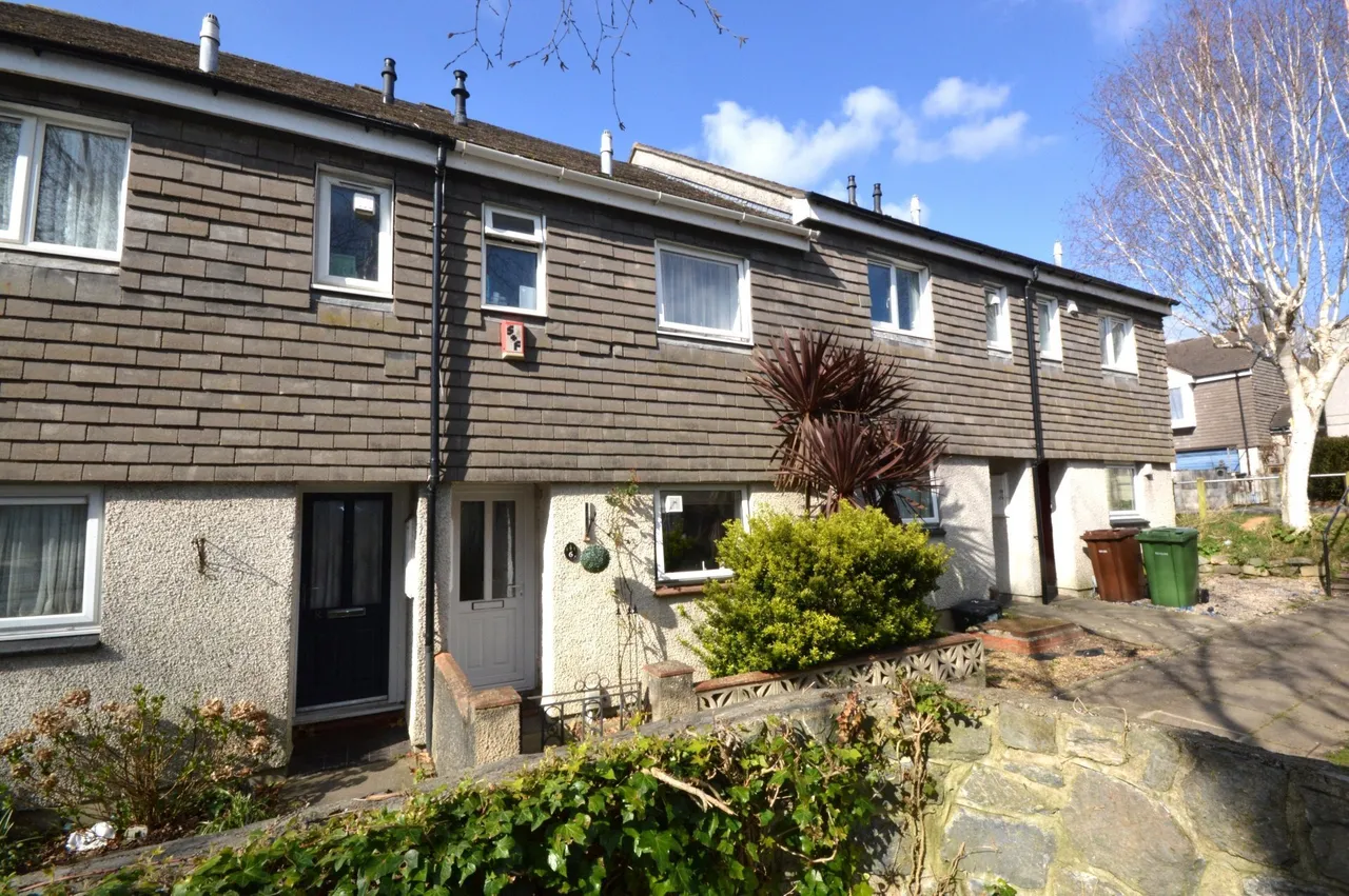 2 bed property for sale — Well Gardens, Plymouth, Devon, PL1