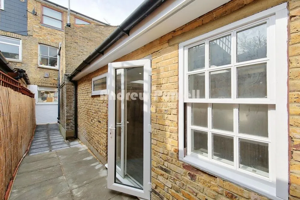 flat to rent, Dulka Road, Clapham Junction, SW11