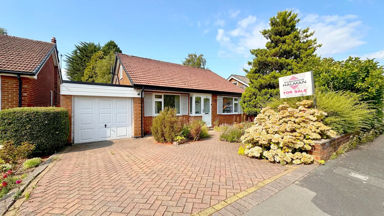 2 bed house for sale, Milton Drive, Stockport