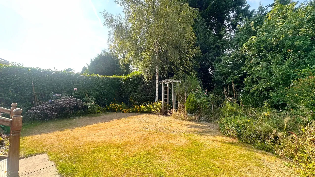 Milton Drive, Stockport, photo 21