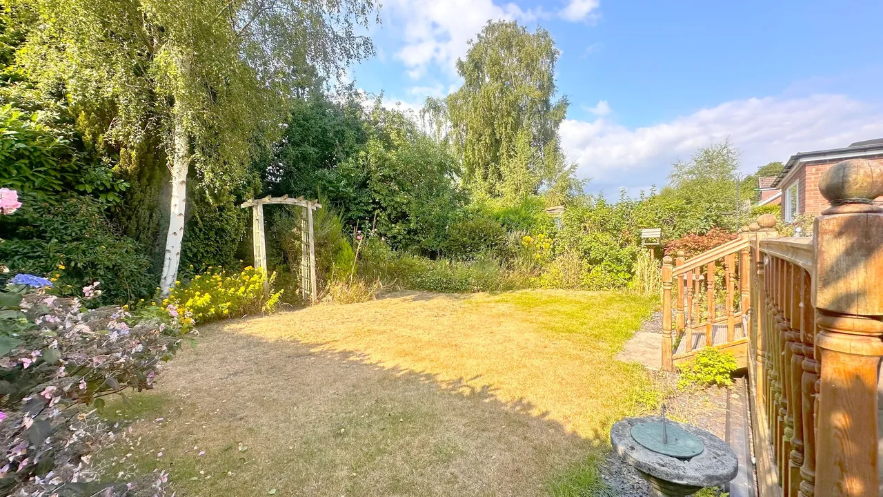 Milton Drive, Stockport, photo 22