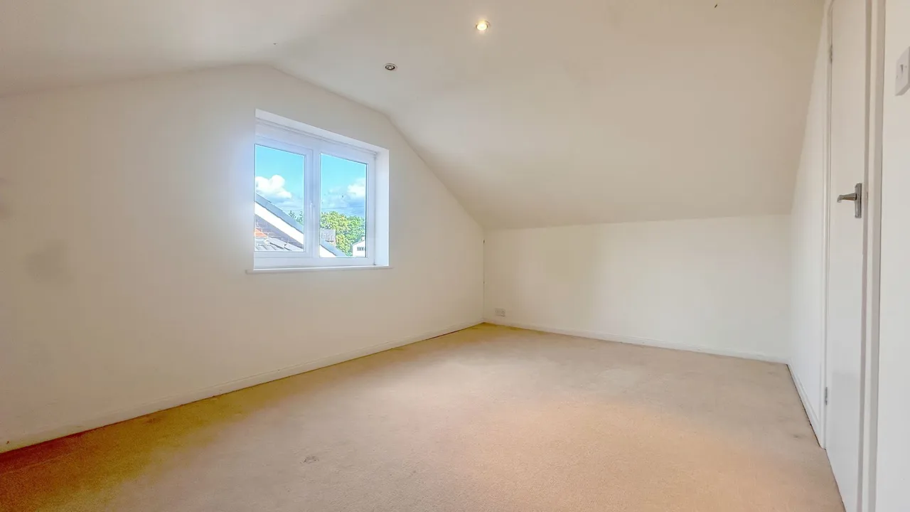 Milton Drive, Stockport, photo 16