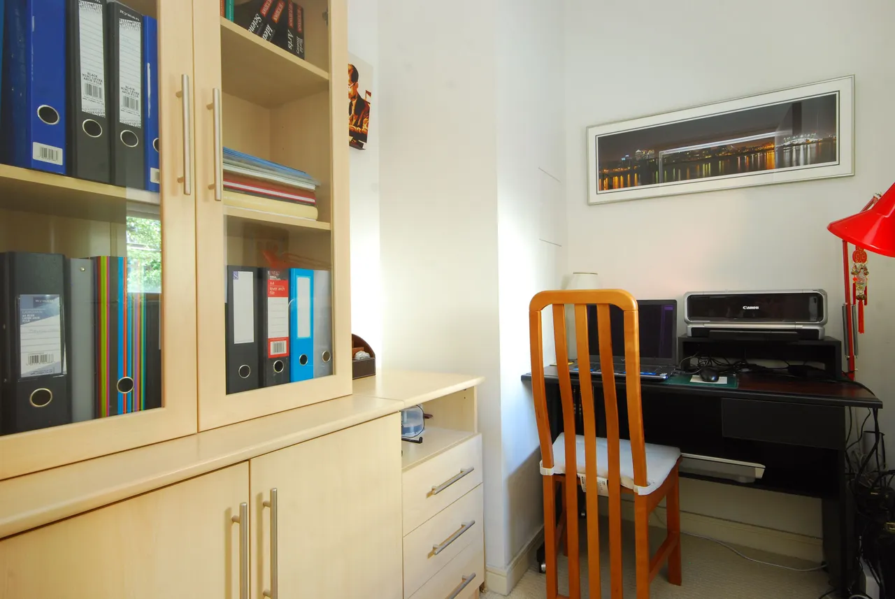 105 Faraday Lodge, Renaissance Walk, London, photo 10