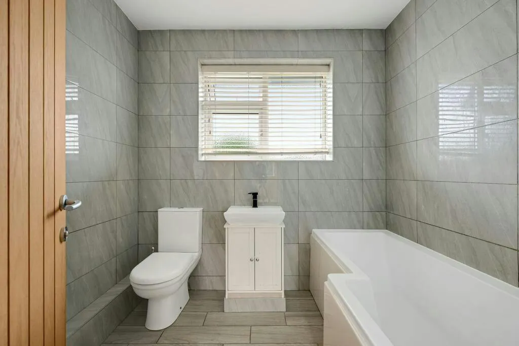 Whitegates Avenue, West Kingsdown, TN15, photo 11