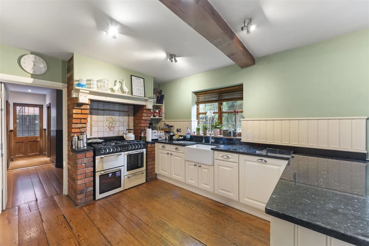 Timsway, Staines-upon-Thames, photo 4