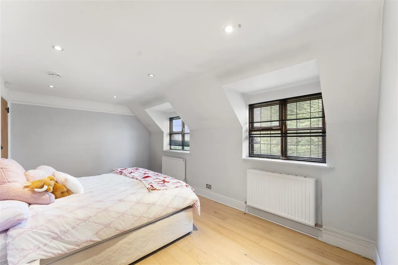 Timsway, Staines-upon-Thames, photo 9
