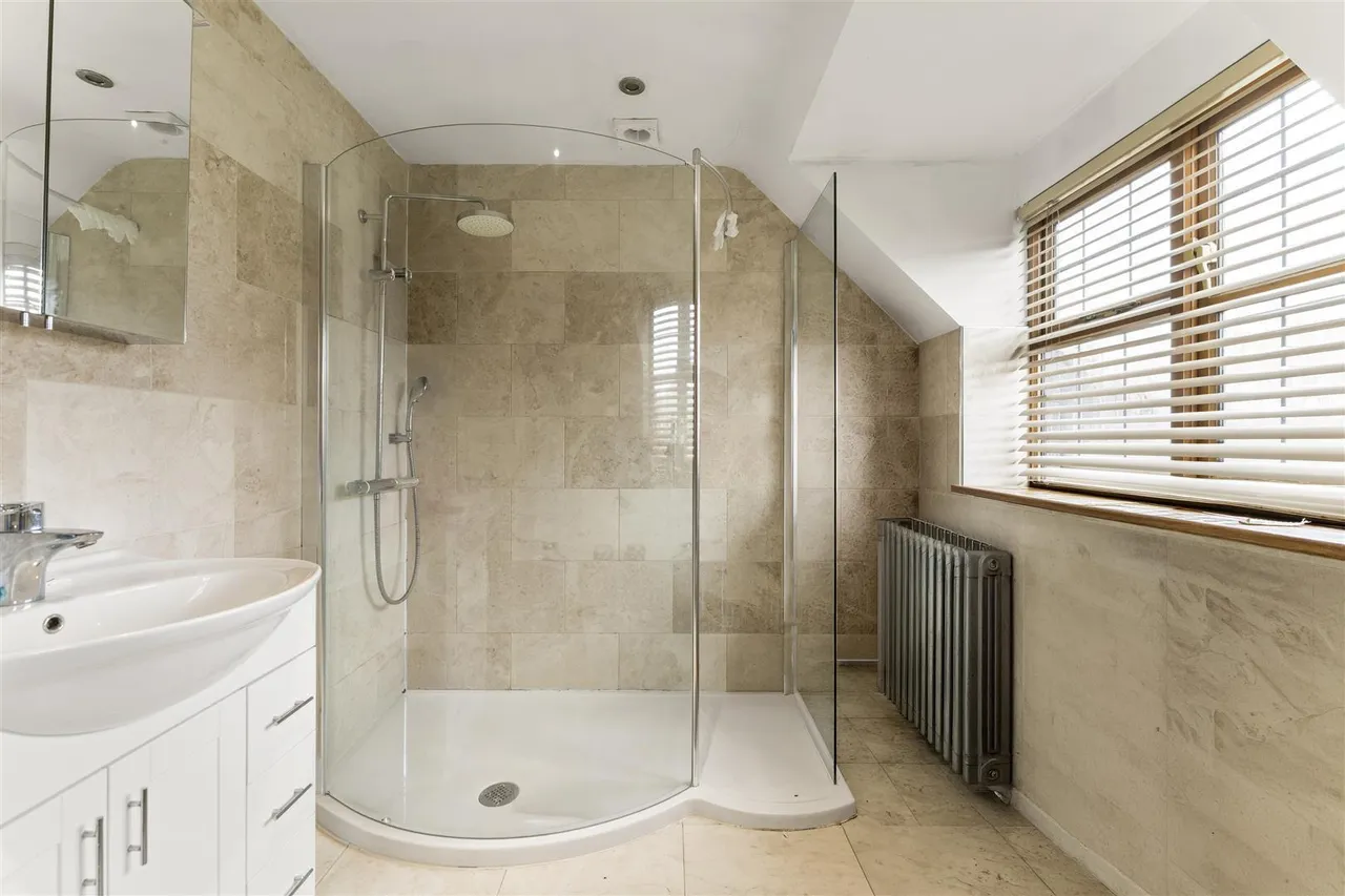 Timsway, Staines-upon-Thames, photo 8