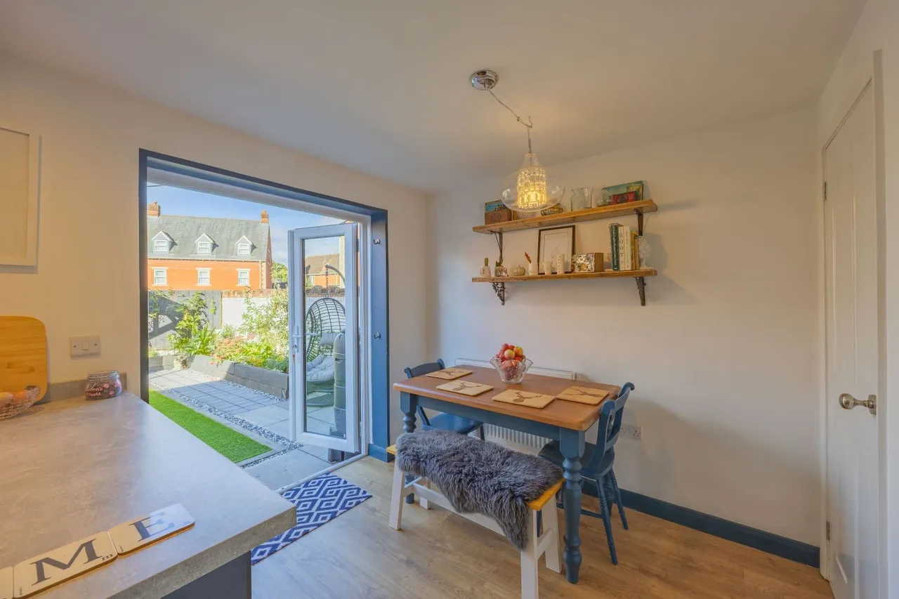 Merrifields, Cotford St. Luke, TA4, photo 16
