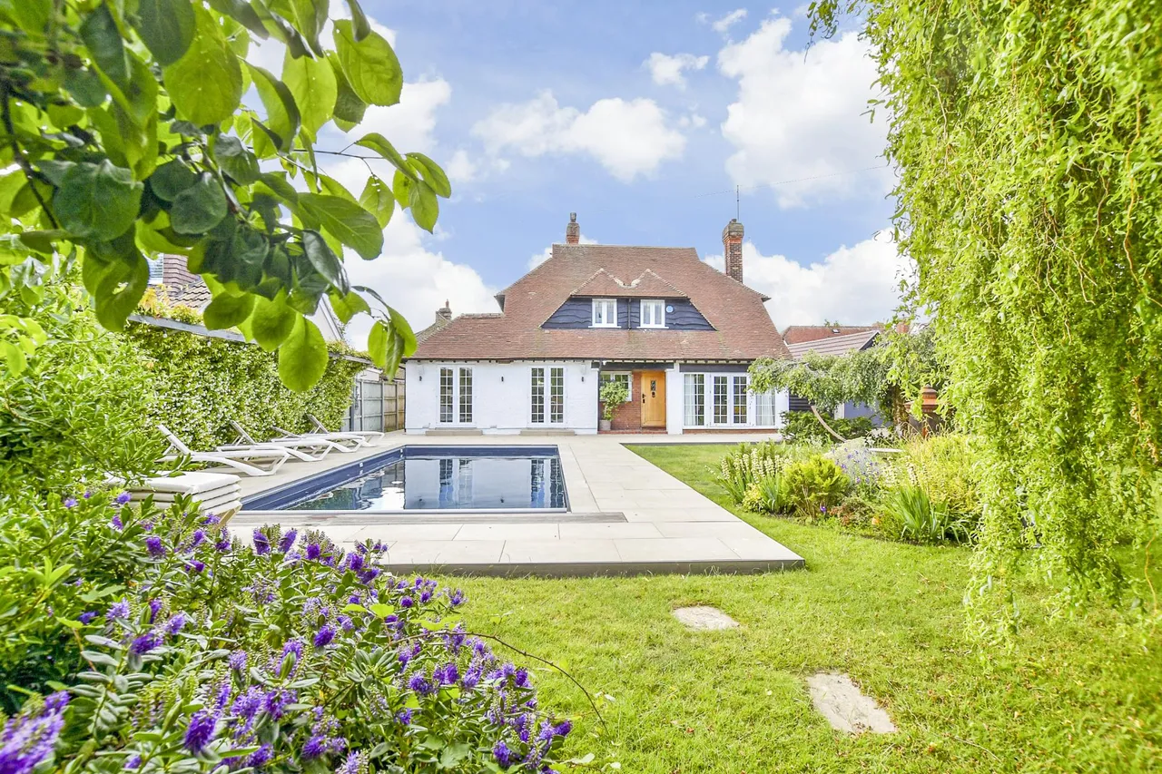5 bed house for sale, Oxenden Square, Herne Bay