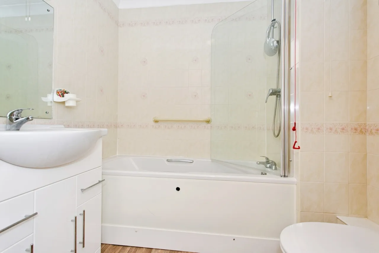 Haig Court, Cambridge, CB4, photo 10