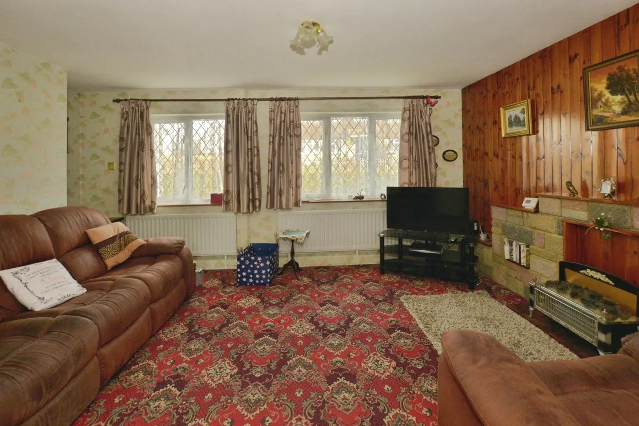 Luddenham Close, Ashford, TN23, photo 2