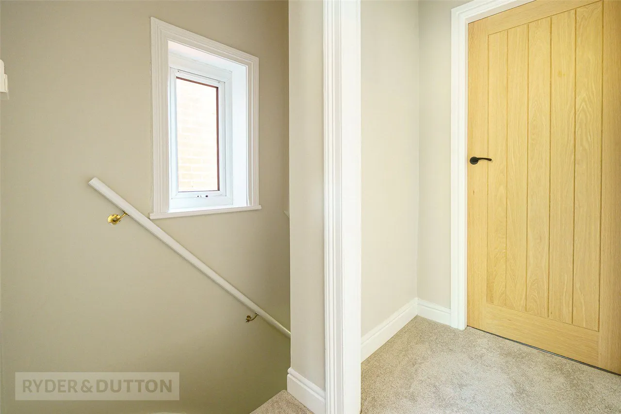 Wakefield Road, Fenay Bridge, HD8, photo 6