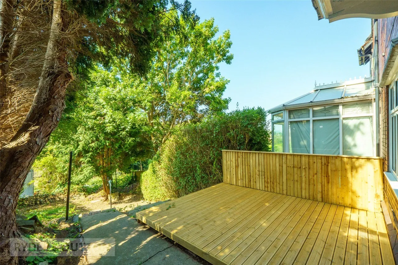 Wakefield Road, Fenay Bridge, HD8, photo 12