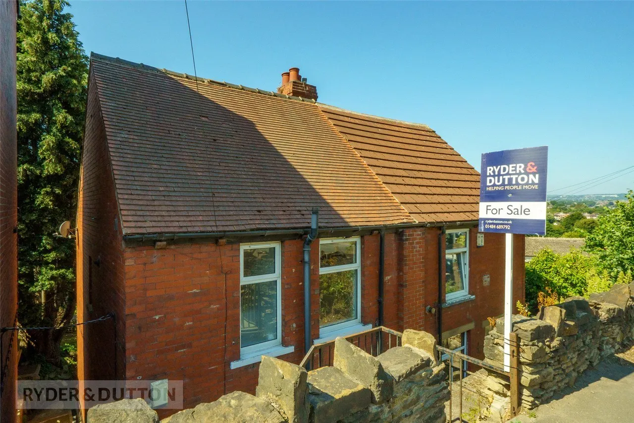 Wakefield Road, Fenay Bridge, HD8, photo 13