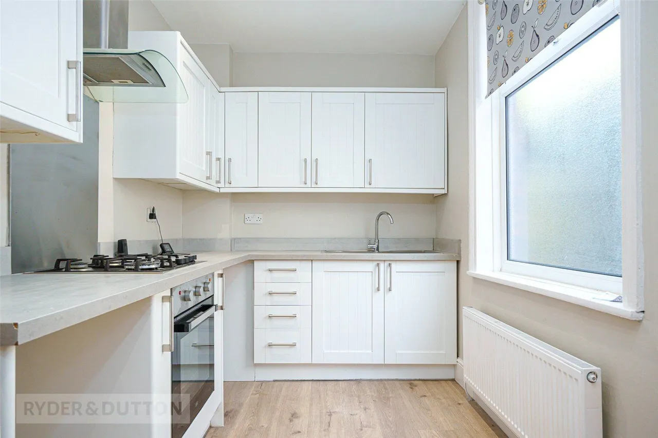 Wakefield Road, Fenay Bridge, HD8, photo 3
