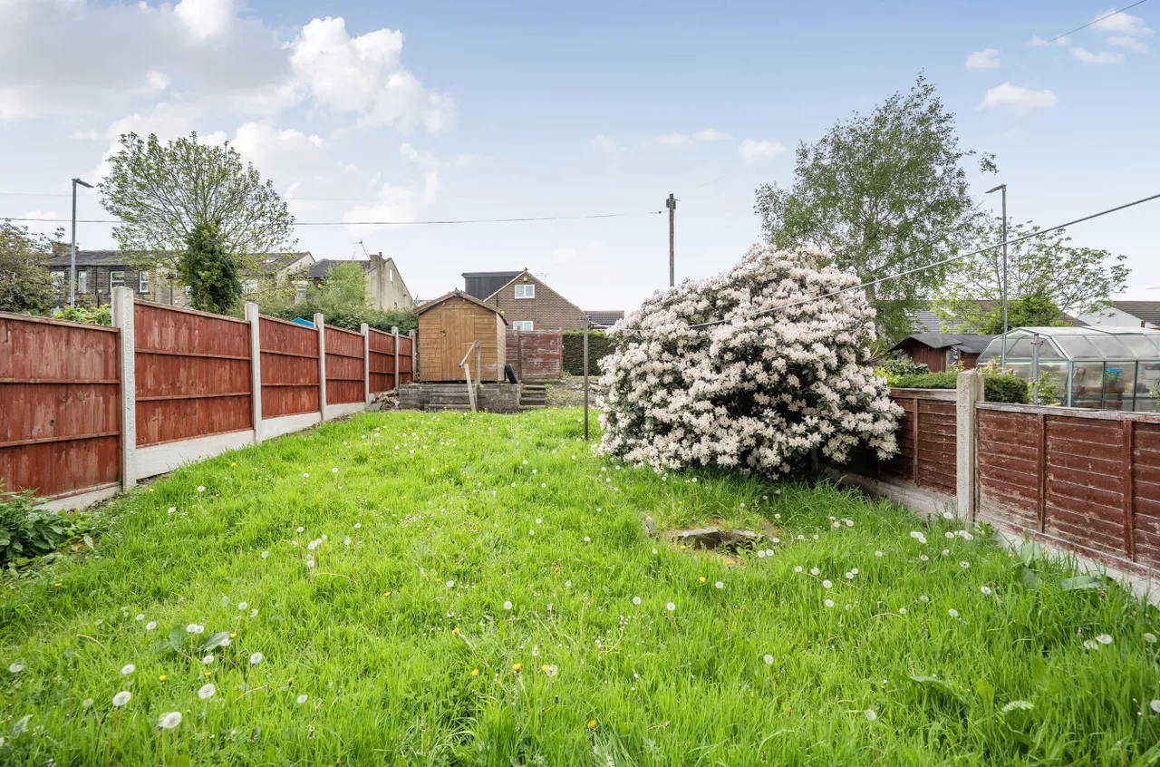 Highfield Road, Pudsey, LS28, photo 16