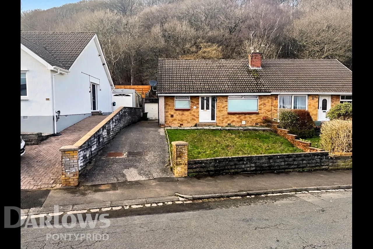 3 bed house for sale, Lanwood Road, Pontypridd
