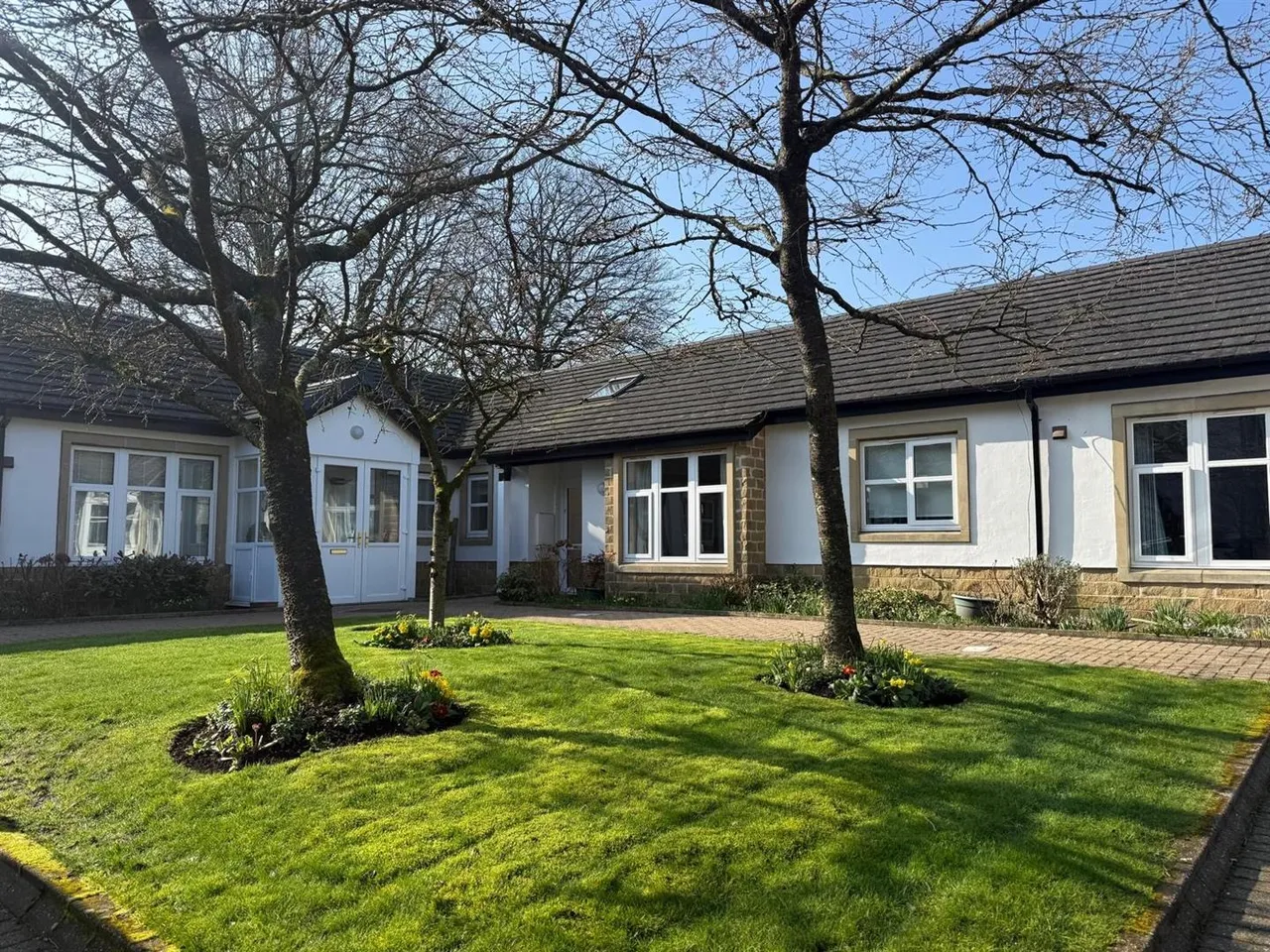 2 bed flat for sale — Threshfield Court, Threshfield, Skipton, BD23 5RZ