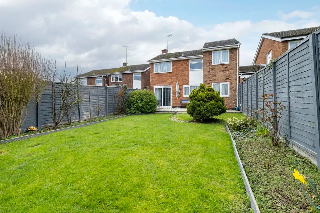 Baccara Grove, Bletchley, Milton Keynes, Buckinghamshire, MK2 3AS, photo 11