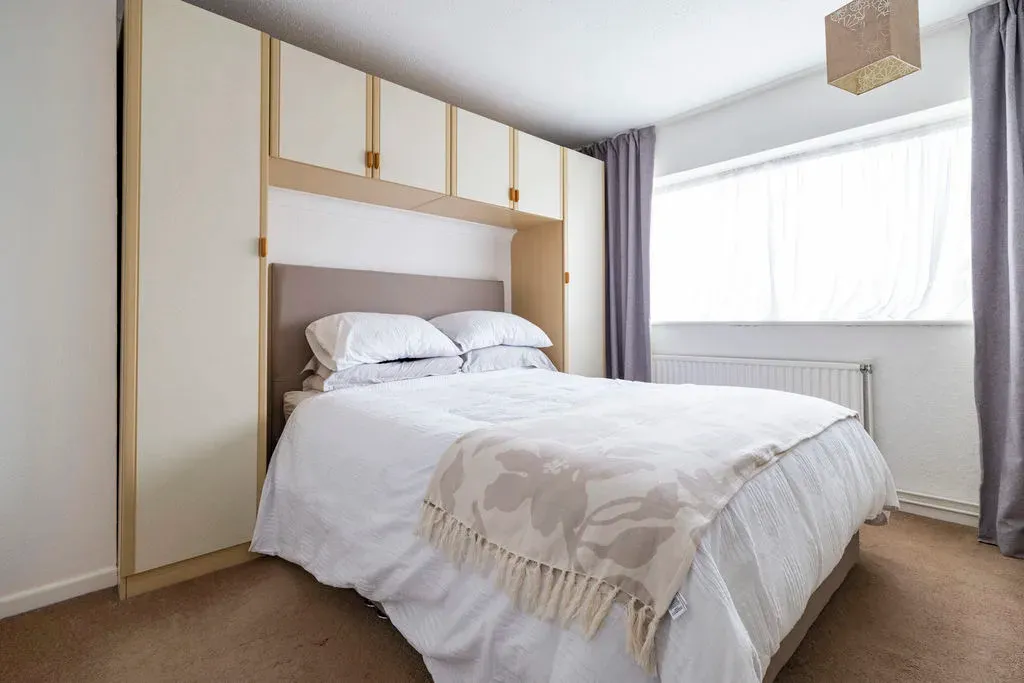 Baccara Grove, Bletchley, Milton Keynes, Buckinghamshire, MK2 3AS, photo 4