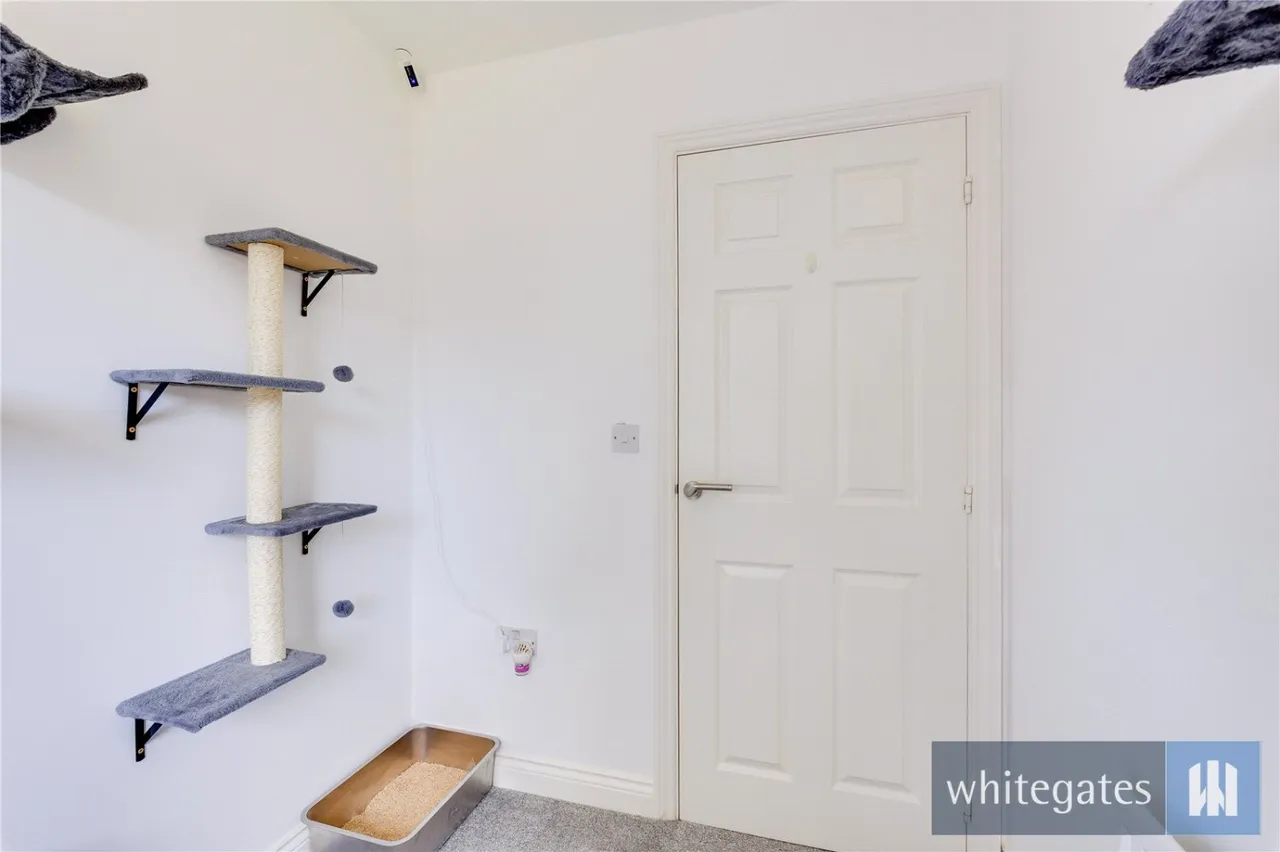 Lee Park Avenue, Liverpool, L25, photo 19