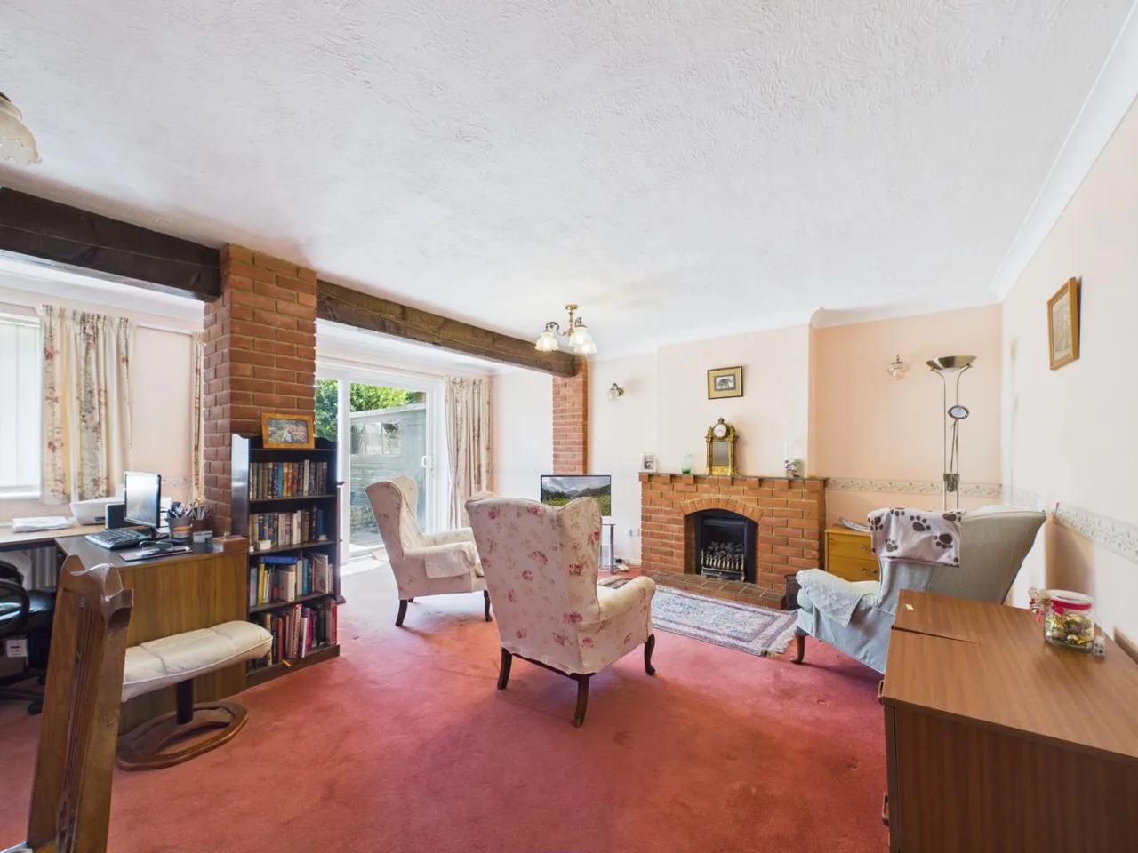 Vine Tree Close, Tadley, RG26, photo 3