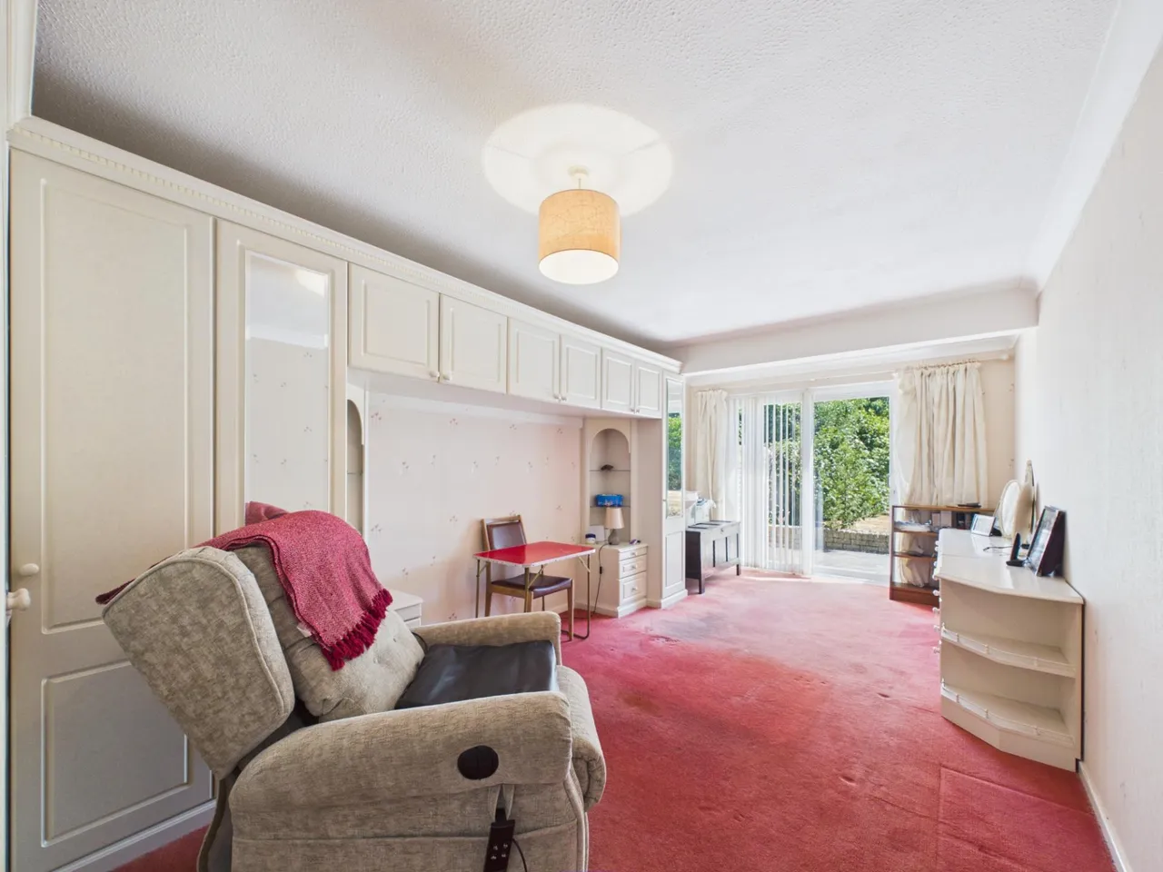 Vine Tree Close, Tadley, RG26, photo 8