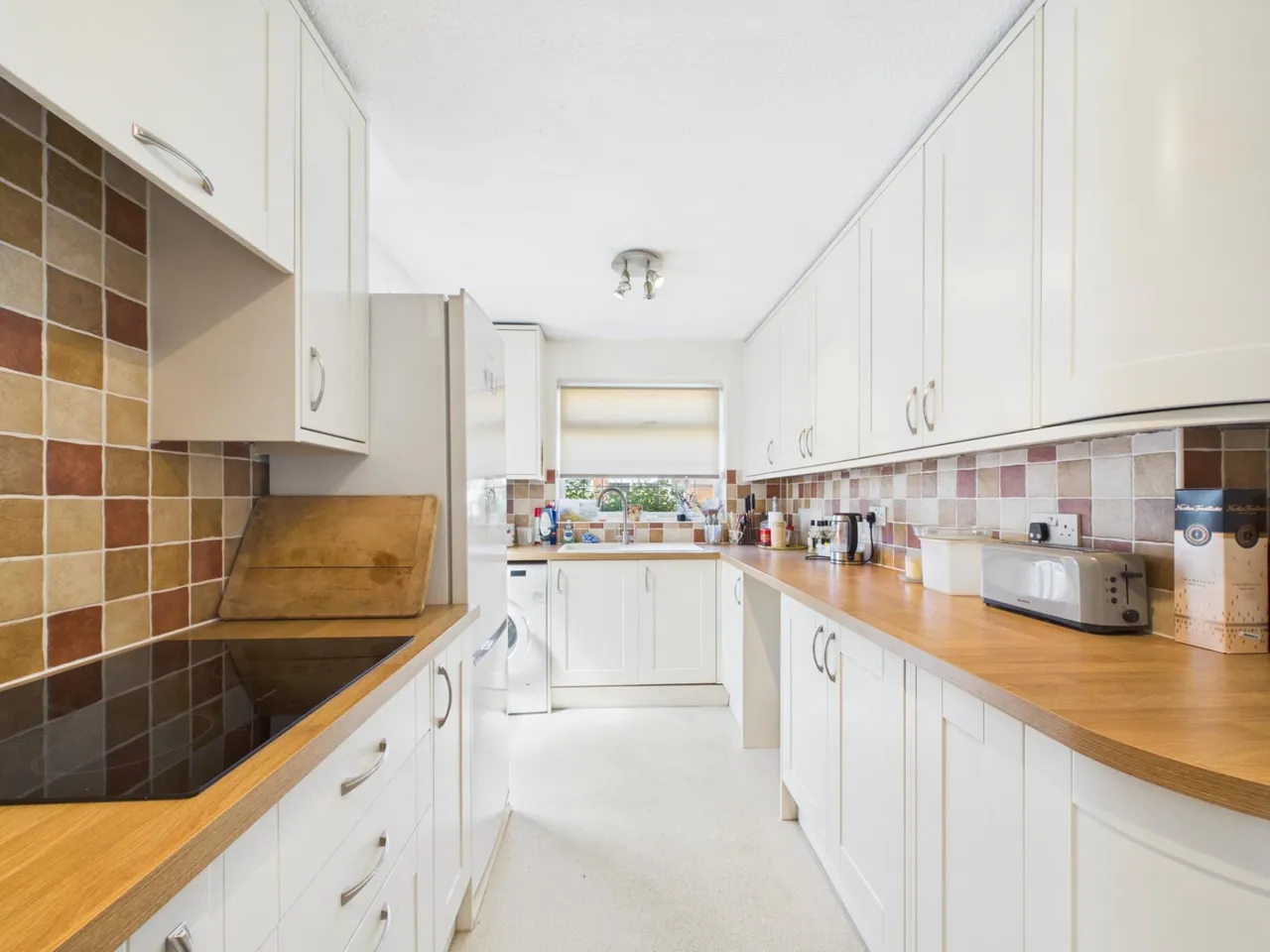 Vine Tree Close, Tadley, RG26, photo 6