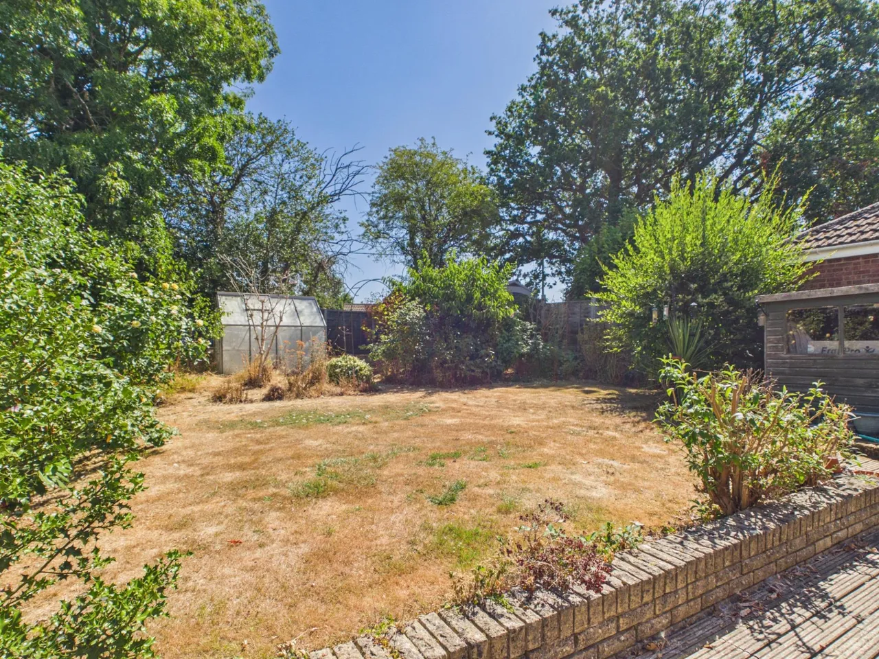 Vine Tree Close, Tadley, RG26, photo 10