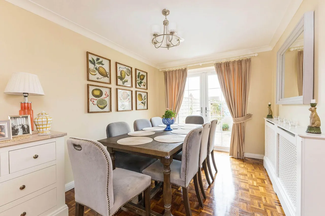 Brompton Drive, Cranbrook Drive, Maidenhead, Berkshire, photo 7