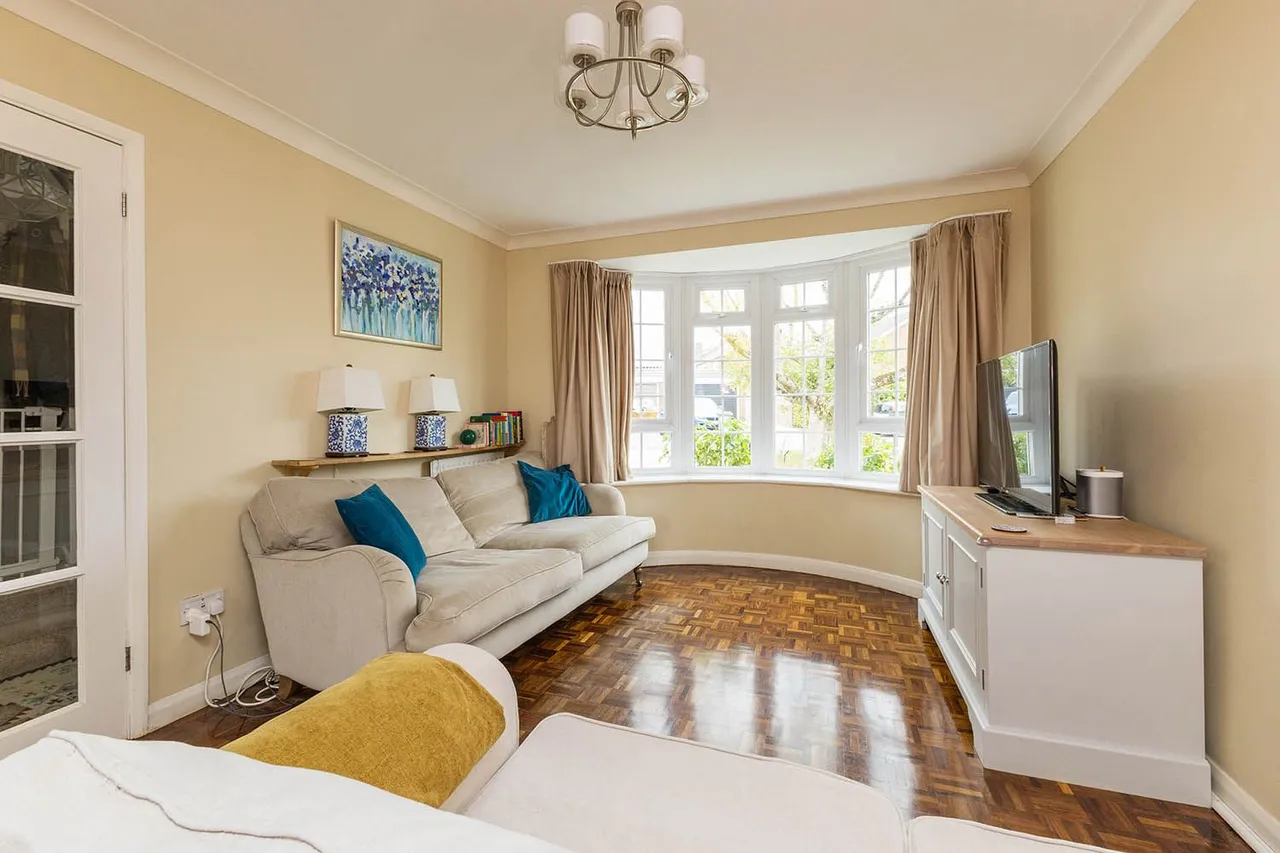 Brompton Drive, Cranbrook Drive, Maidenhead, Berkshire, photo 6