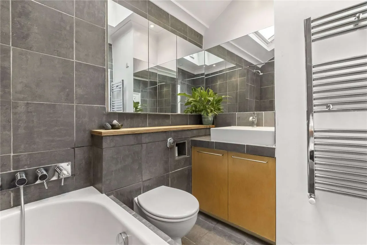 Hydethorpe Road, London, SW12, photo 13