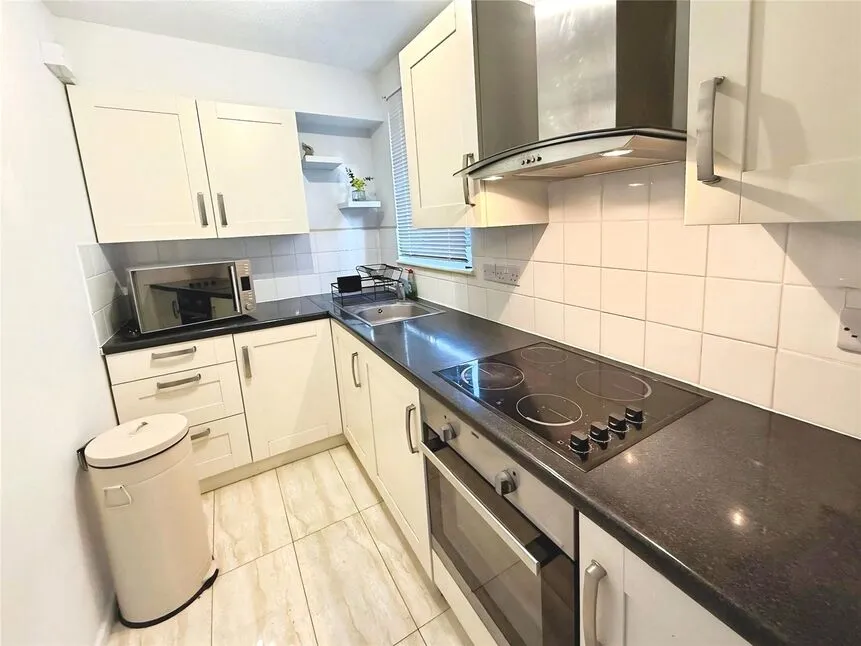 Shepperton Close, Chatham, ME5, photo 3