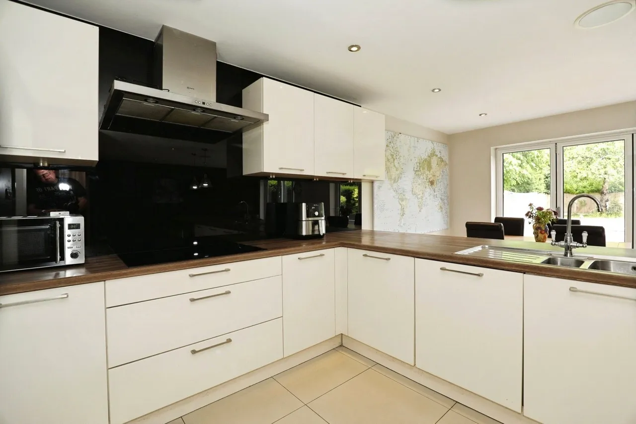 Hassall Road, Alsager, ST7, photo 6