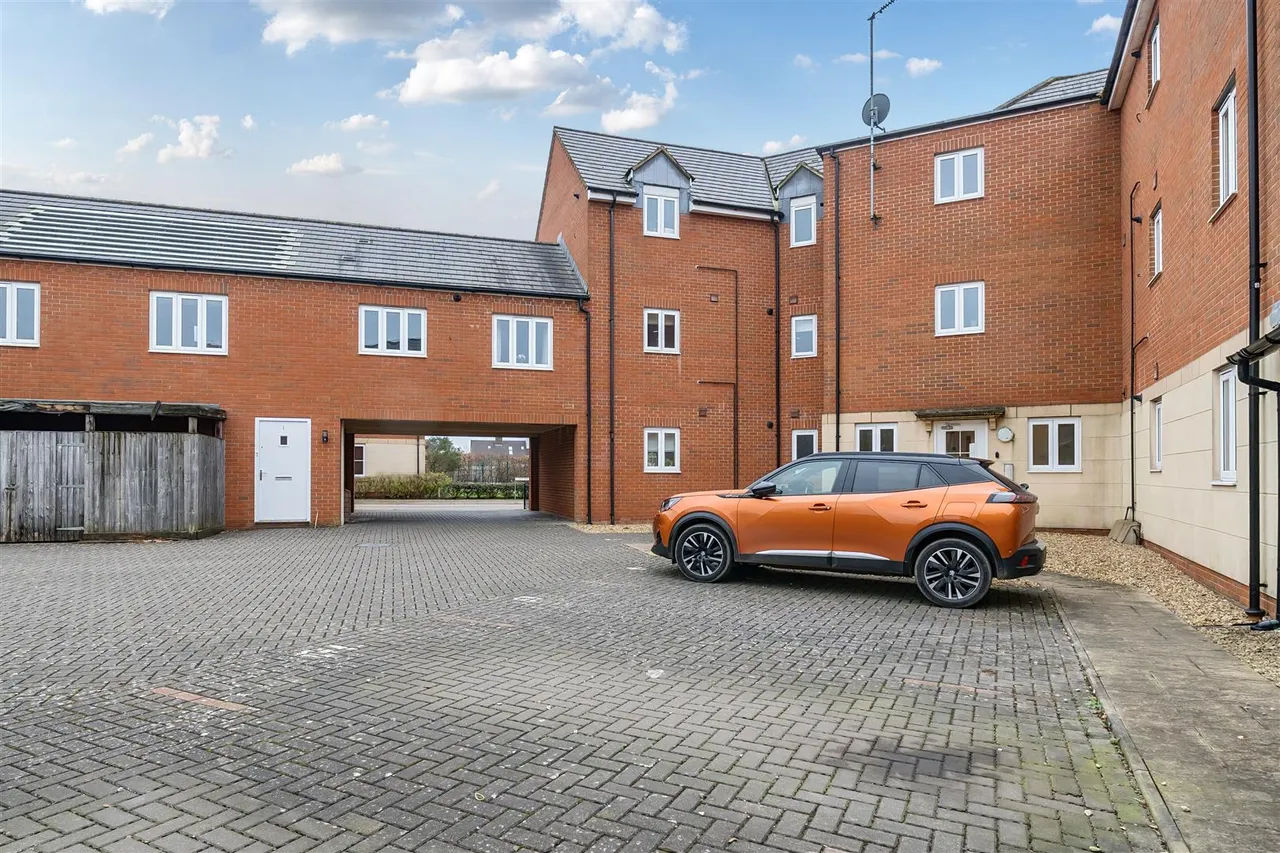 Palmer Road, Devizes, SN10, photo 14