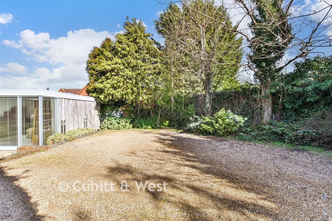Epsom Road, Ashtead, KT21, photo 17