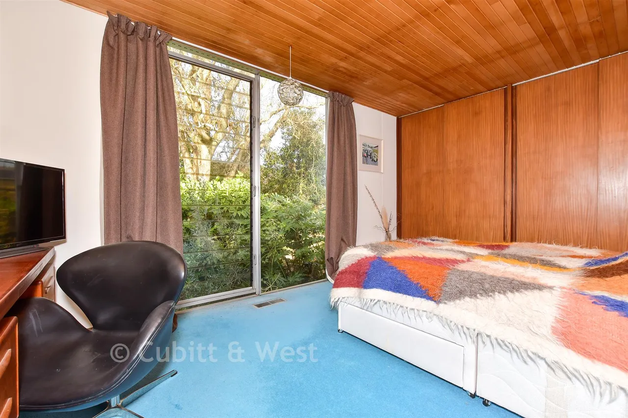 Epsom Road, Ashtead, KT21, photo 13