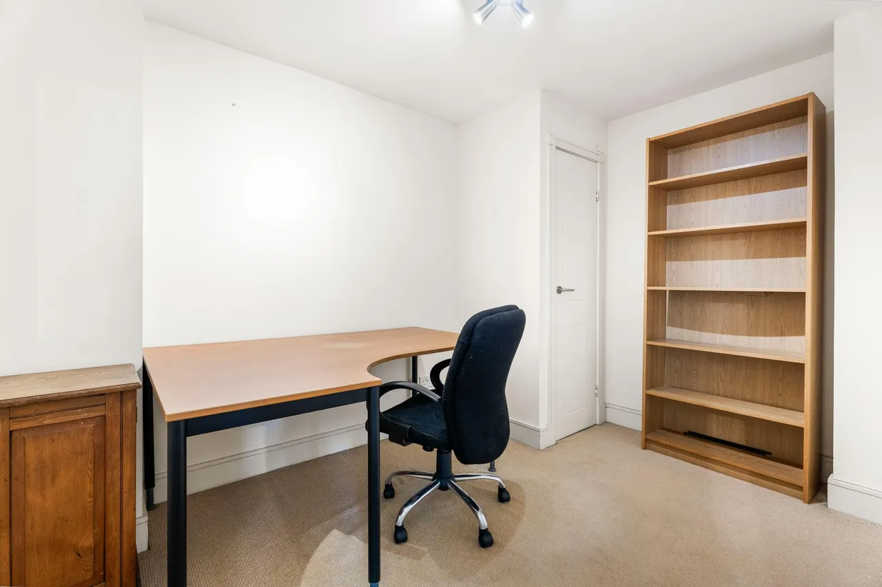 Slateford Road, Edinburgh, EH14, photo 10
