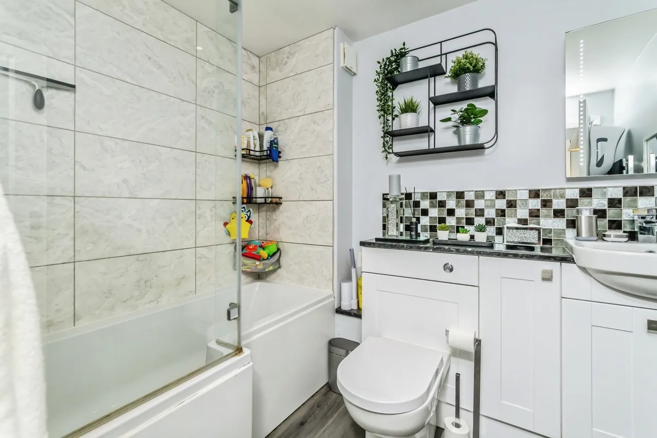 Stafford Rise, Caterham, Surrey, CR3, photo 11