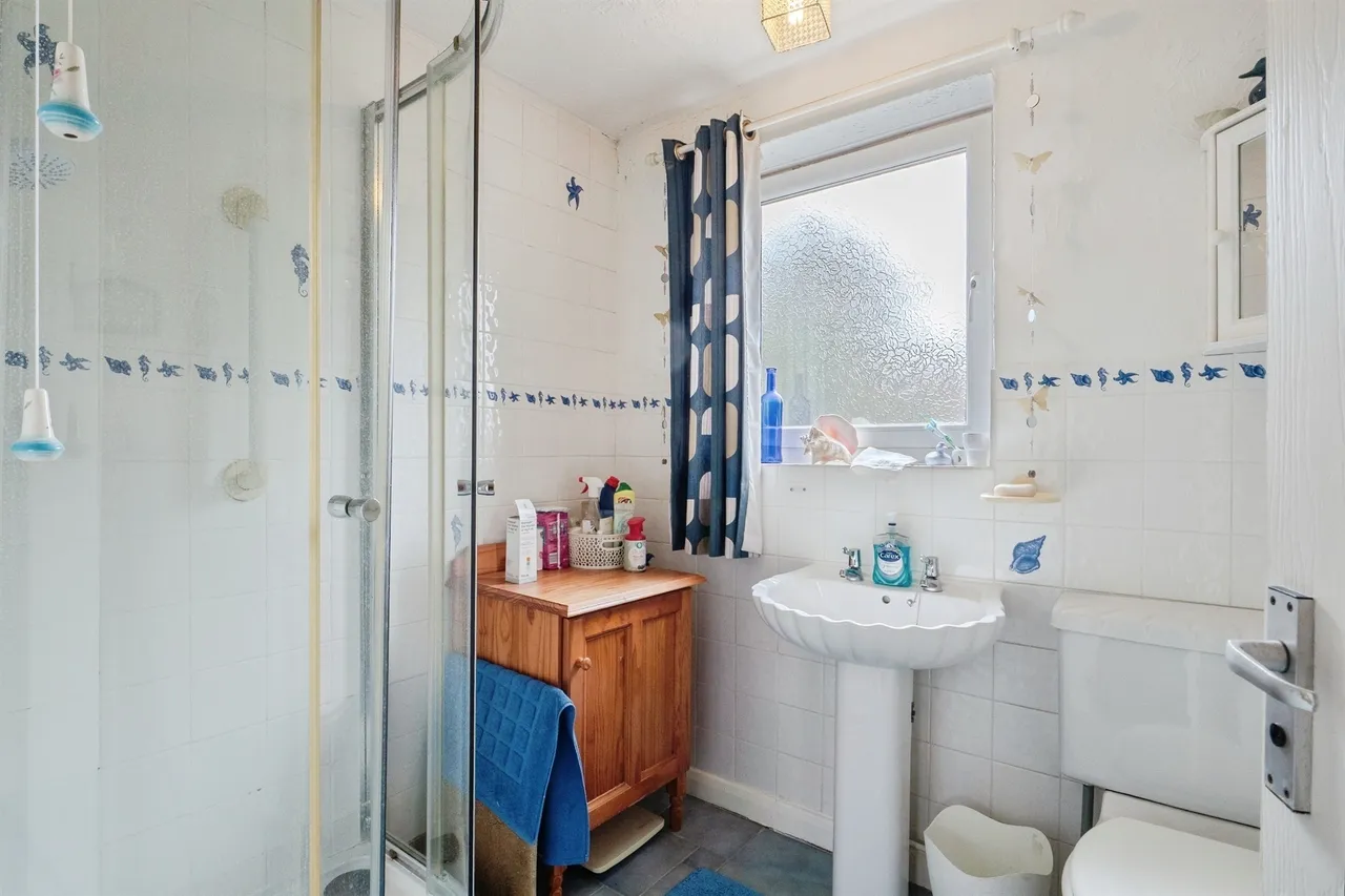 Porlock Close, Shepshed, LE12, photo 10