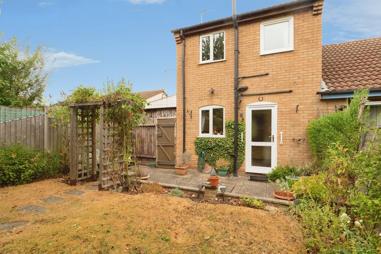 Porlock Close, Shepshed, LE12, photo 13