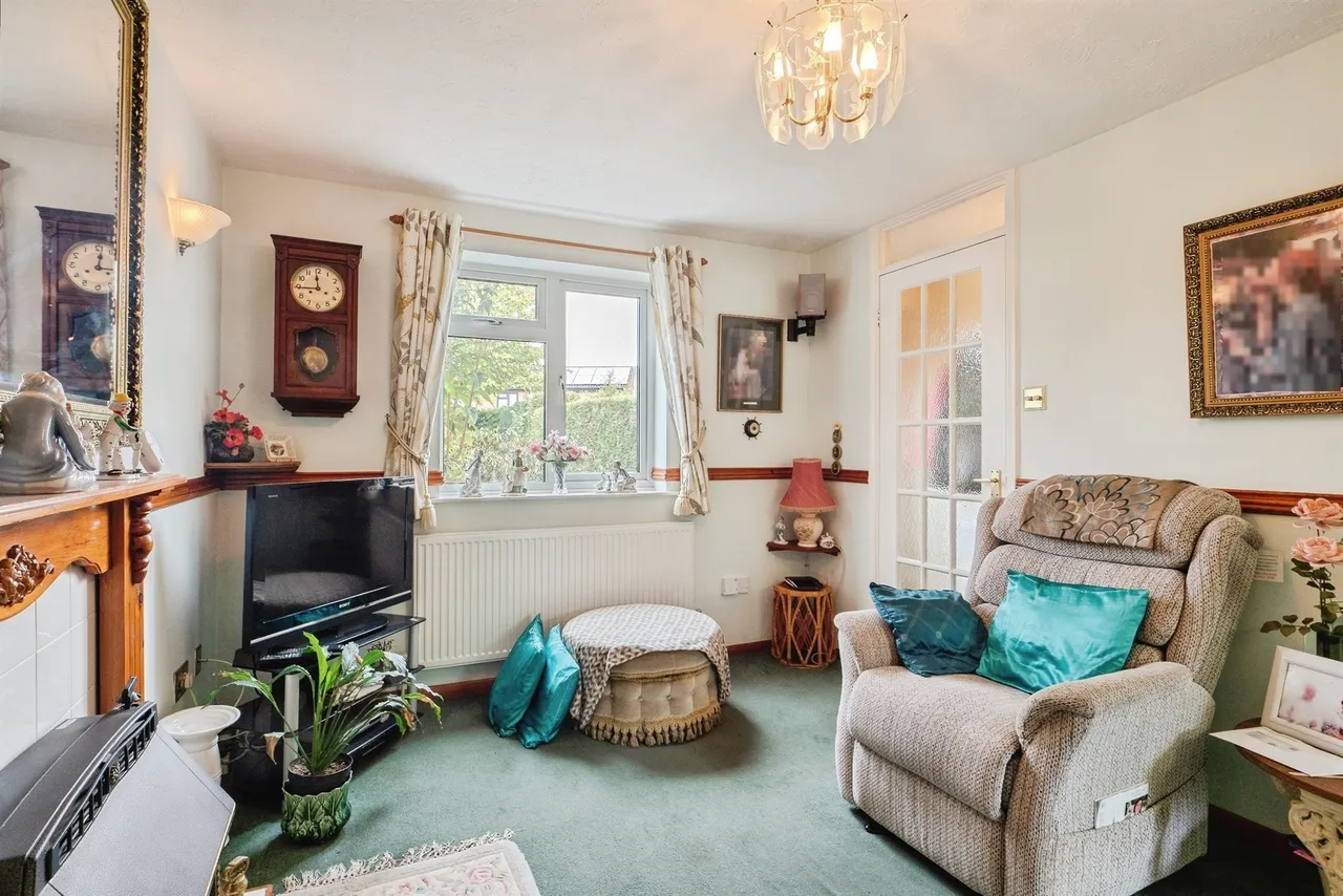 Porlock Close, Shepshed, LE12, photo 4