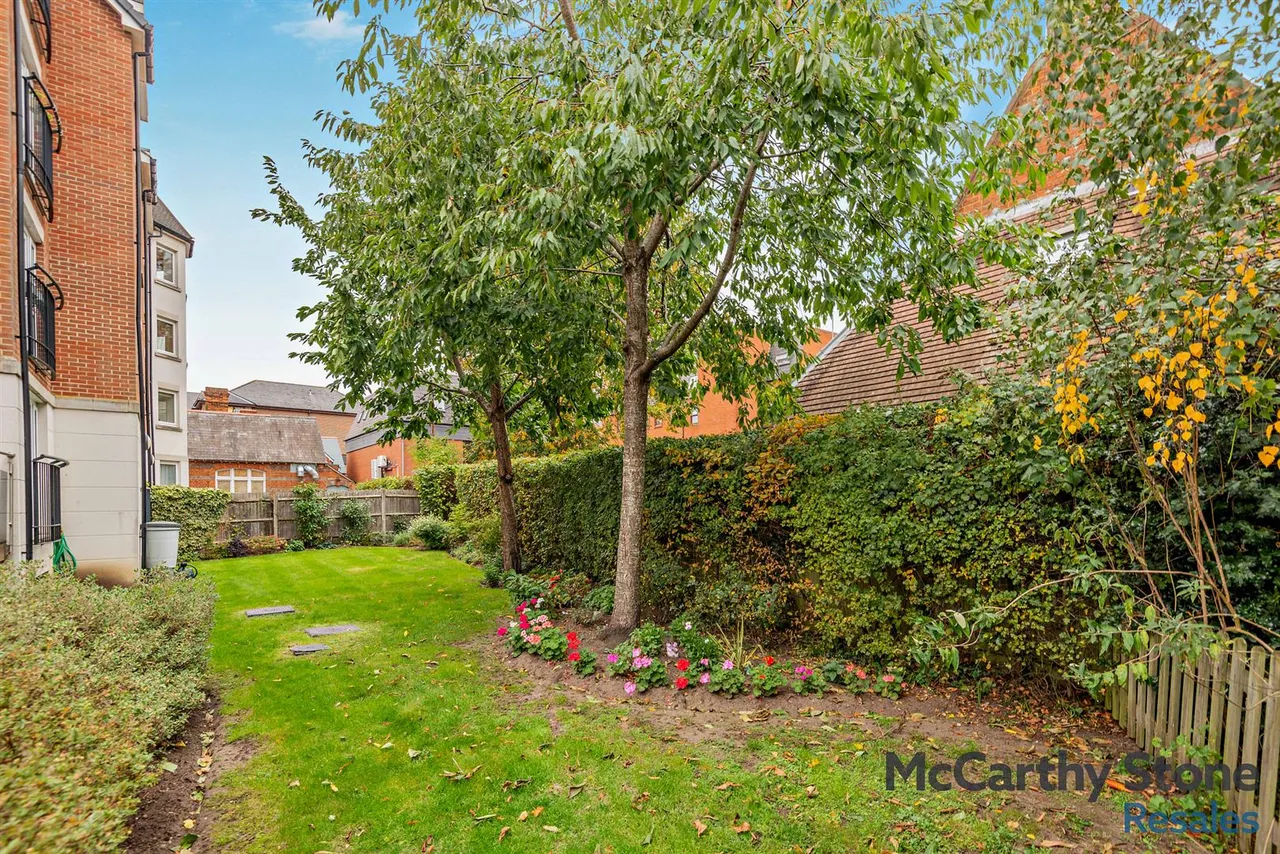 Abbotsmead Place, Caversham, RG4, photo 9