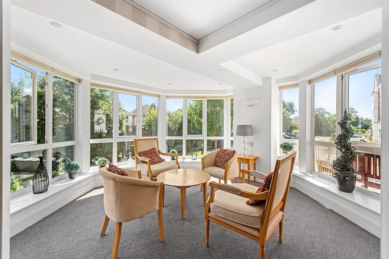 Abbotsmead Place, Caversham, RG4, photo 7